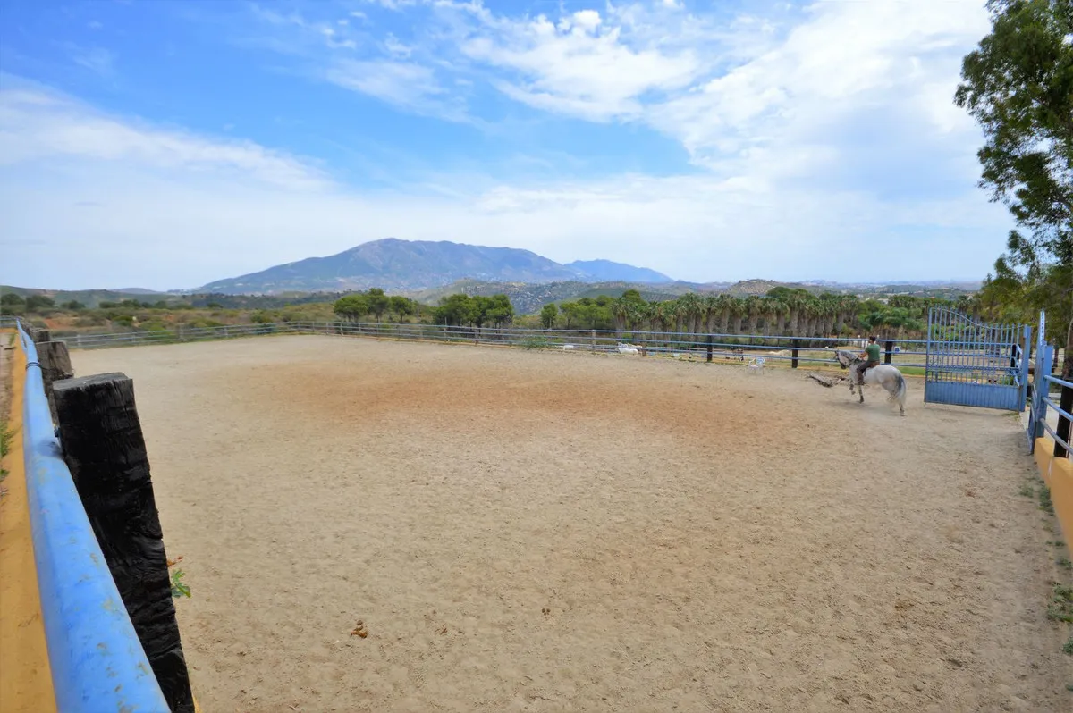 6d484f4e-bb6e-46f6-8c03-2325dcb95db0