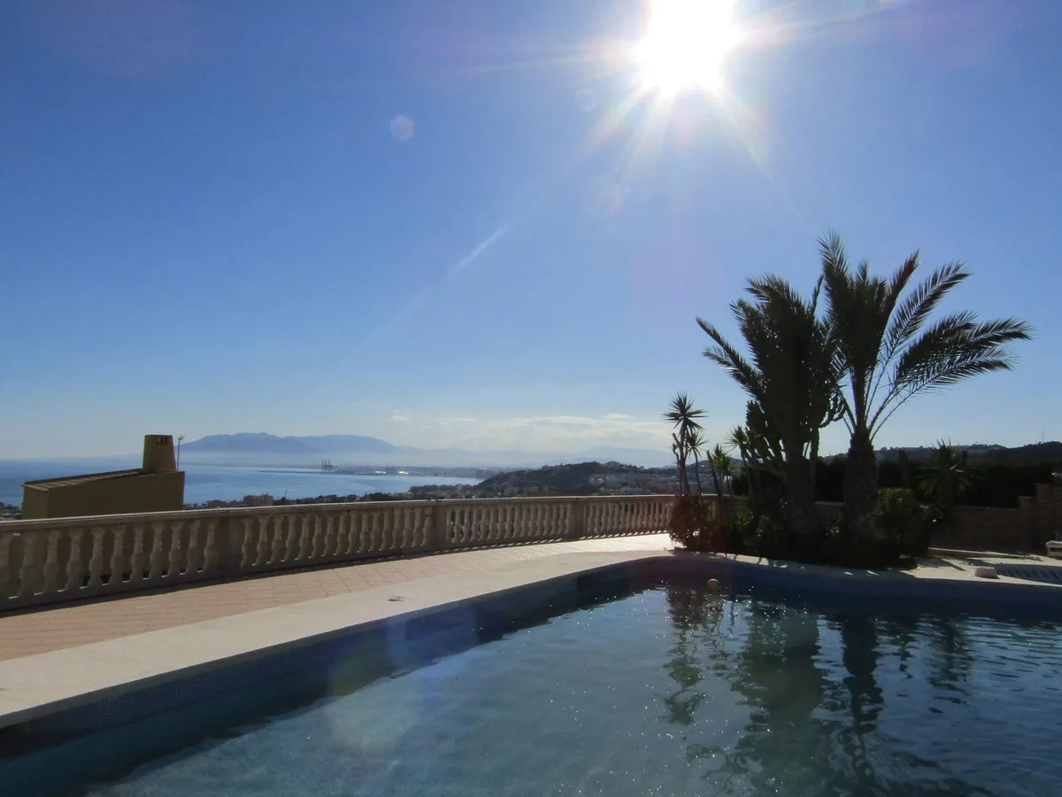 9043084a-59d7-46c5-b005-6d8f34d8d4b7