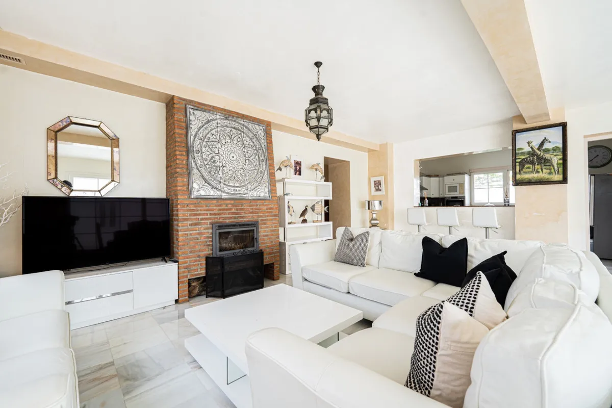 89514804-7971-445d-b7ca-9861e9da890b