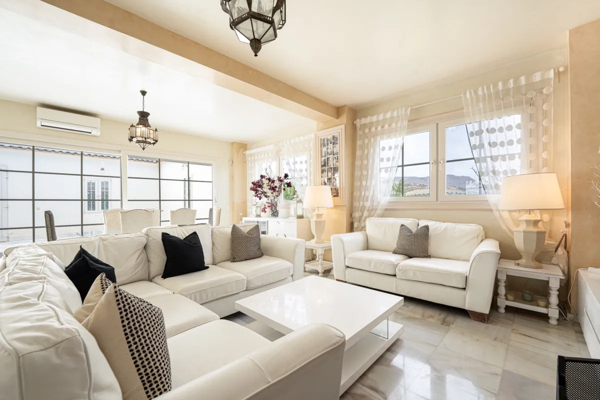 c81da84f-d958-4f1c-aef3-75aee112a459