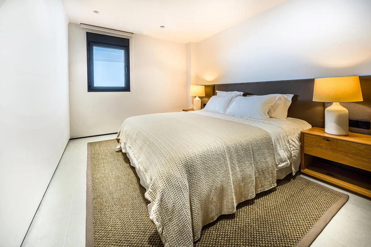 7efaa294-736a-453a-bb95-f5327b73ac68