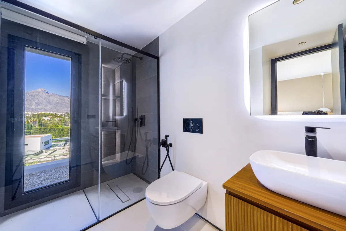 cfc02f93-3109-4ac1-a84d-3eaa9434840e