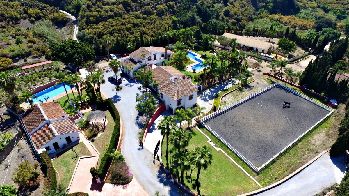 1762f81d-cb27-46c9-bc5e-51eeb88cb973