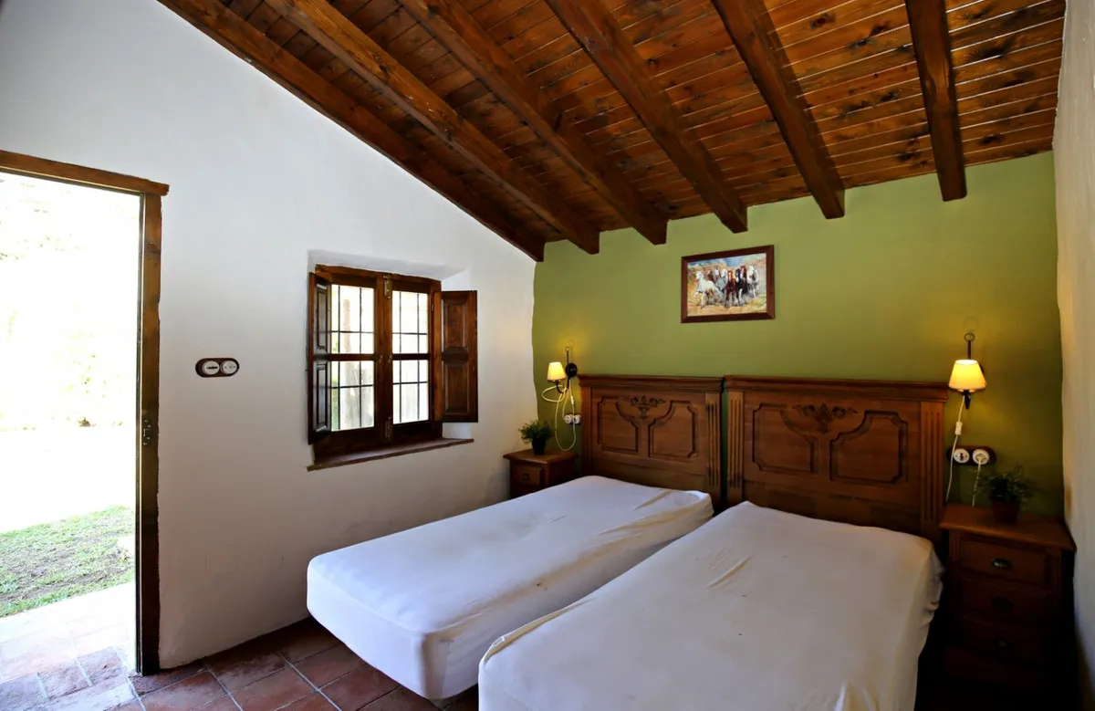 49f23b60-999e-4819-9c8b-dad88422b96e