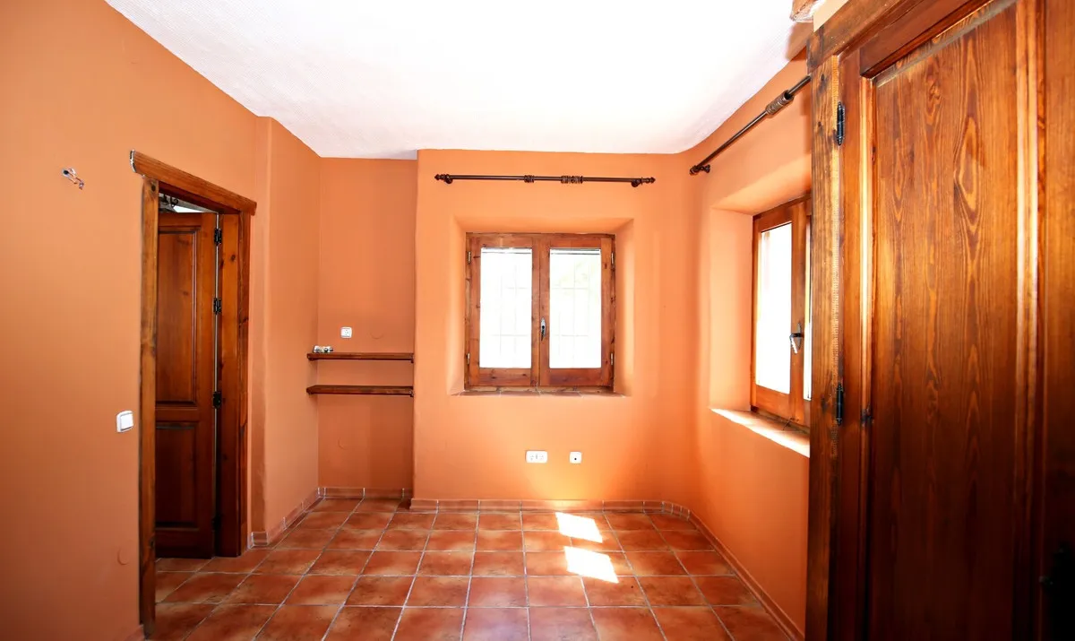 c4bcb51c-8cd6-4ffb-9c28-95fb9c37e4f0