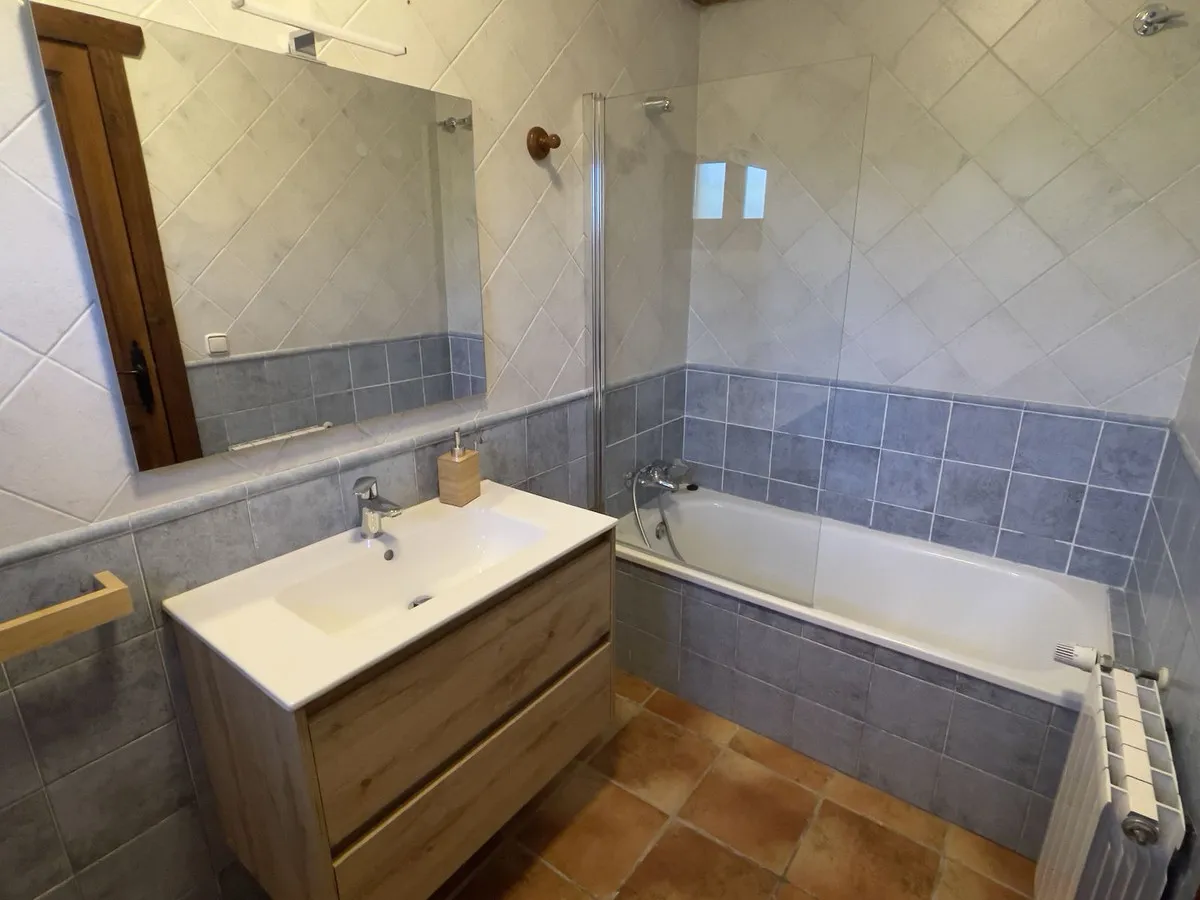 4229f753-ac77-436f-8adf-1b595170fee1