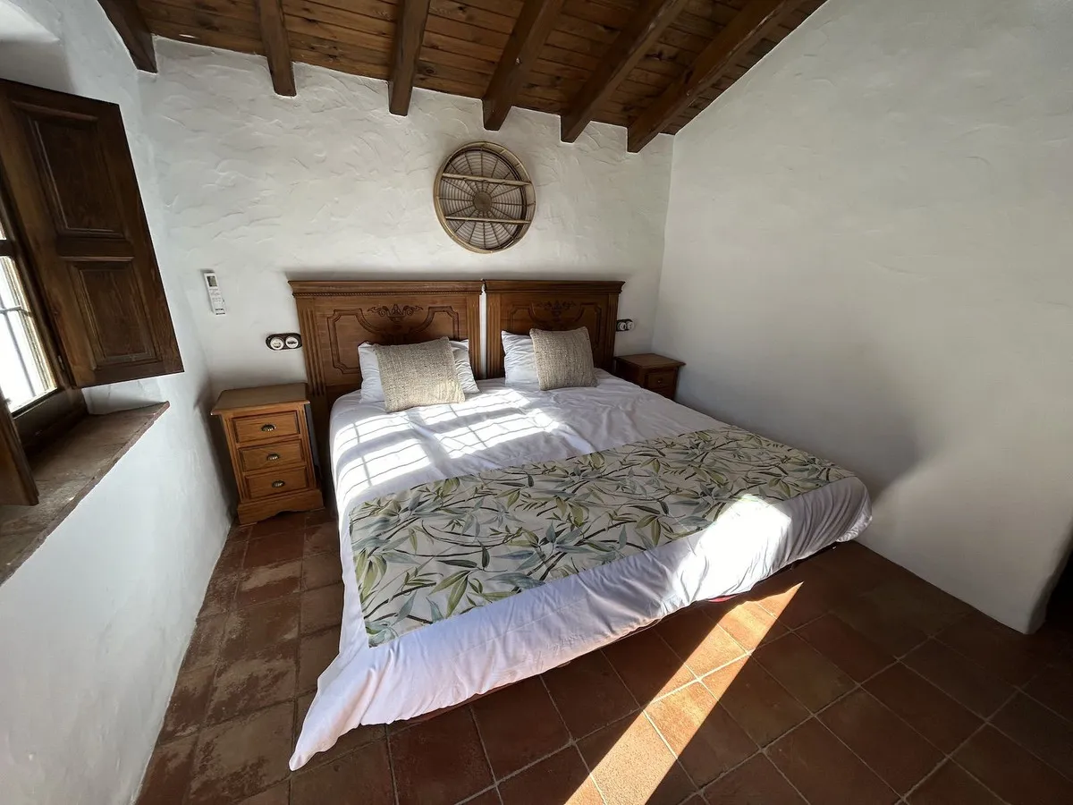 6063d89e-5a7b-445f-8624-78930db22beb