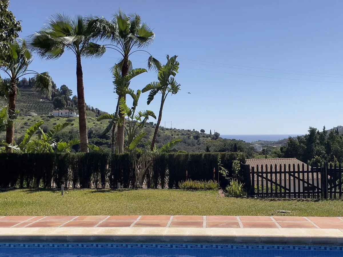 d988f352-f422-4af9-9e2d-233249ba1345