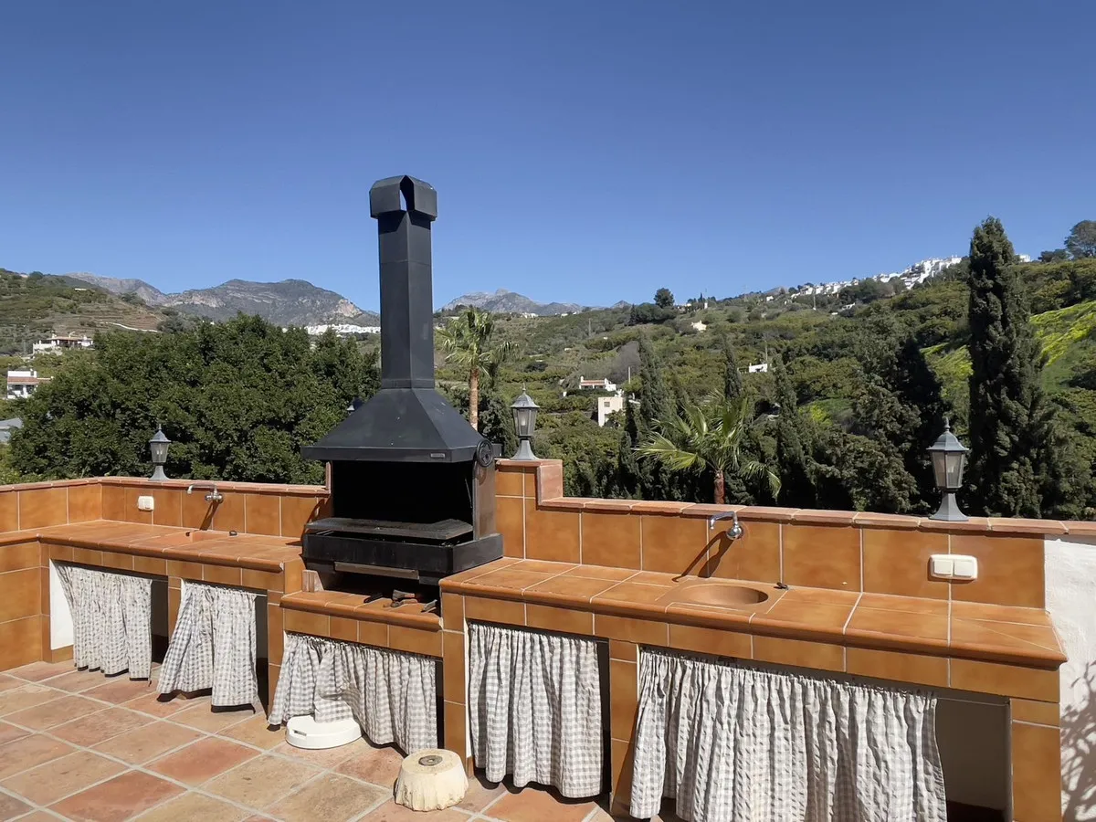 f6bbc78e-2219-4d01-8285-3d1e8dfbb8d0