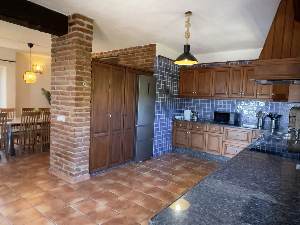 f73c9f3e-9e54-4cb6-9b28-5418670bee0a