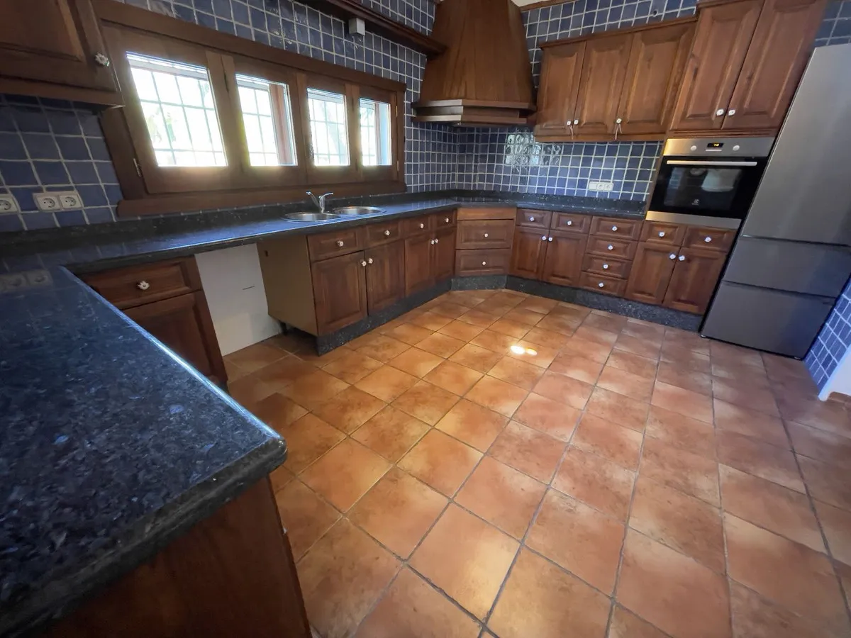 f80d74f0-1dab-4795-8c8c-a7bb979cc544