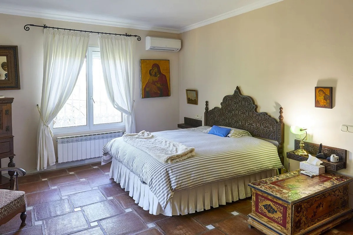 bbddc863-f0ff-4827-a043-7c6de1ba34ba