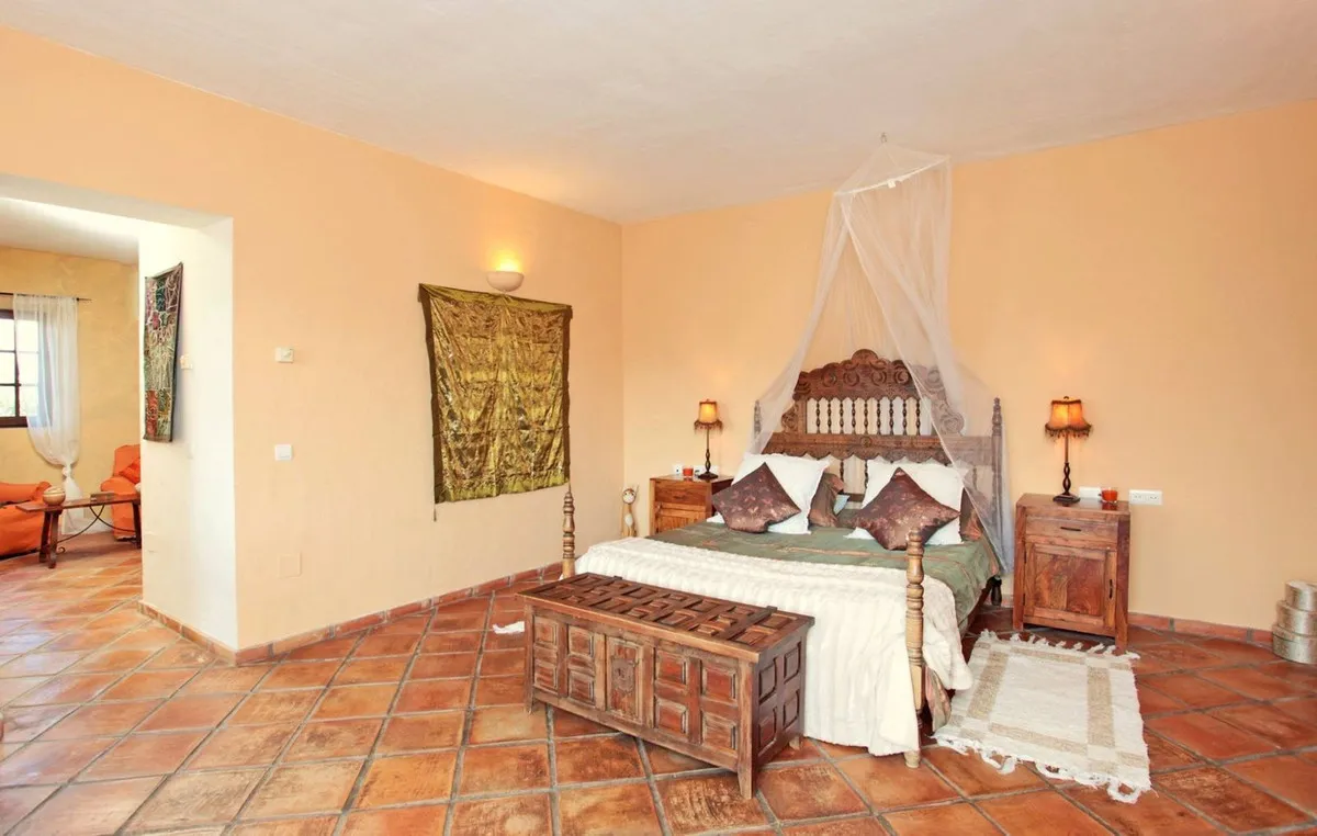 9cefbfd8-6871-4676-89e8-5942999eaaf8