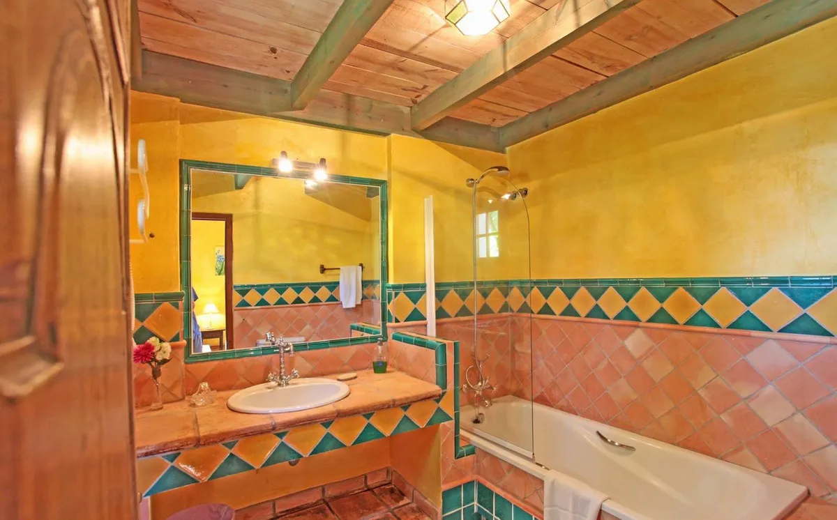 b83c00c6-3490-48a8-bf18-1bde000d01ae