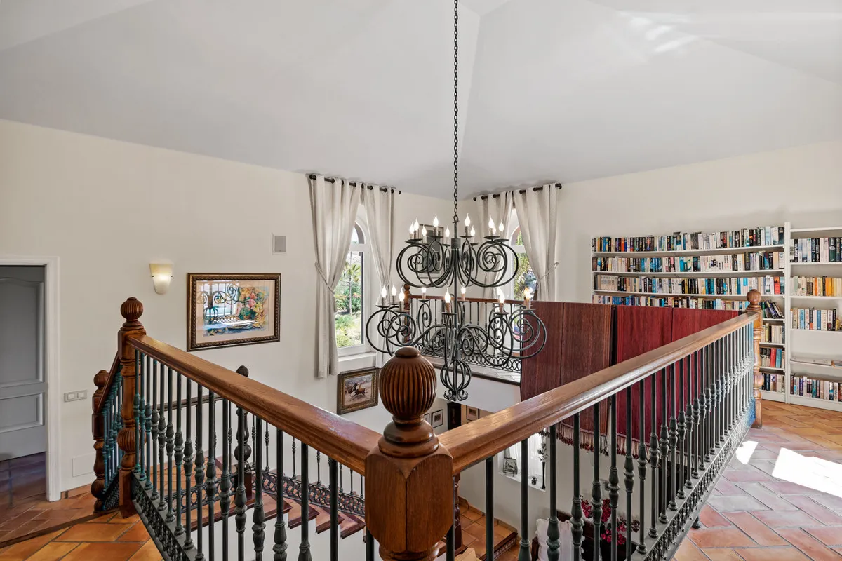 06fd74d7-7858-4303-b231-101c18cf723e