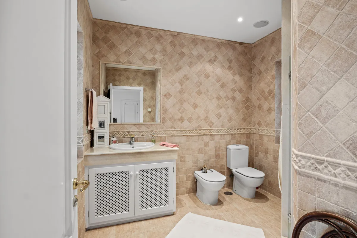 0e3b1039-dd9f-4c19-8943-0b1699f9bf08