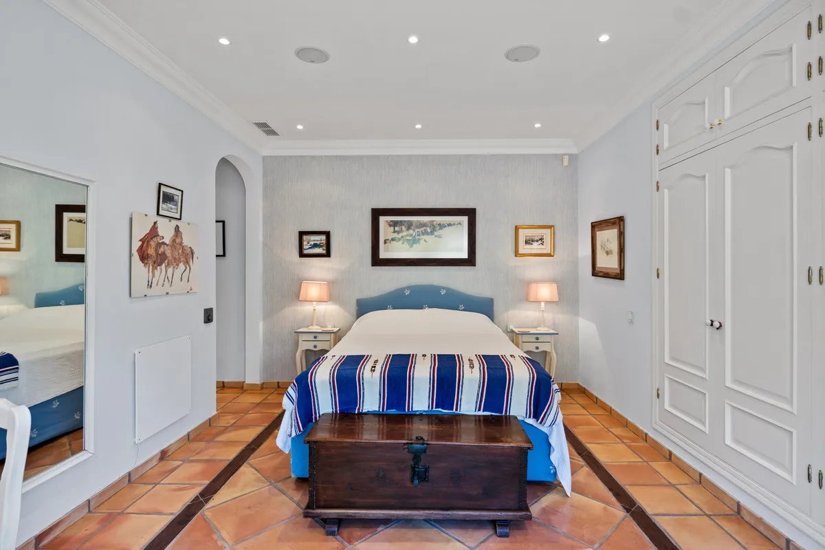 dc9d7636-bc7a-4447-be25-e3d09e7fca0e