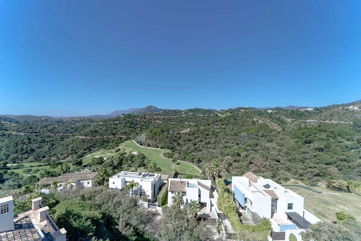 31d4d2f4-17a7-4daa-85bc-2a9b2ab59403