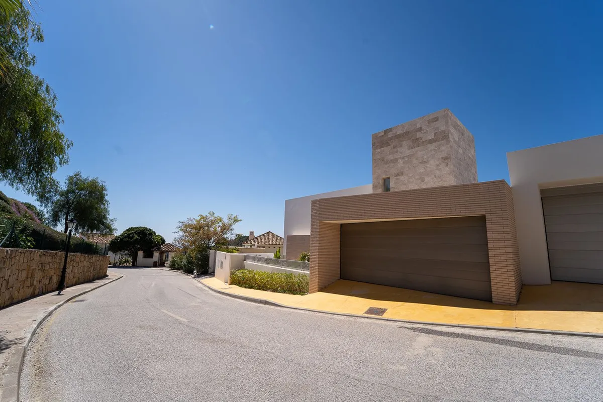 3e92a7ad-6c28-4c68-ac9f-44c63f798627