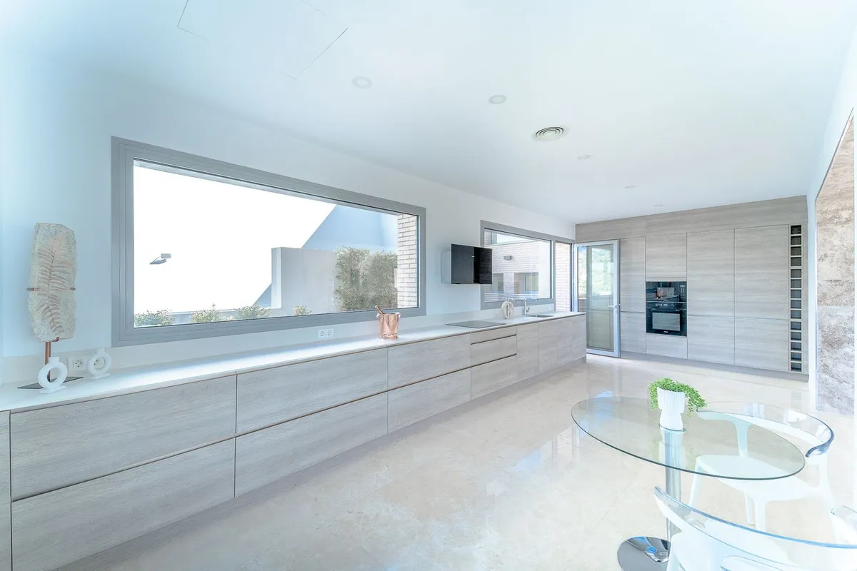 3ef70baa-e312-49b5-93aa-261d00c644bf