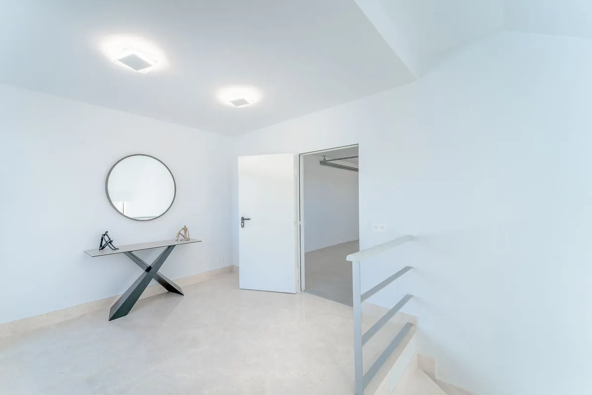 5bd7e050-297a-4f0a-9e59-1b151365c4d8