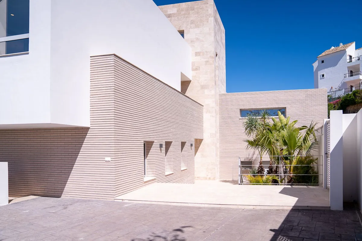 96a66dca-a646-4435-8fb3-4c18e2aaa953