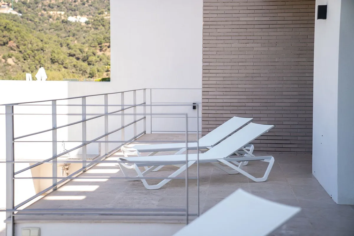 b0aed9f5-8fe8-4696-af7f-d5972828cf78