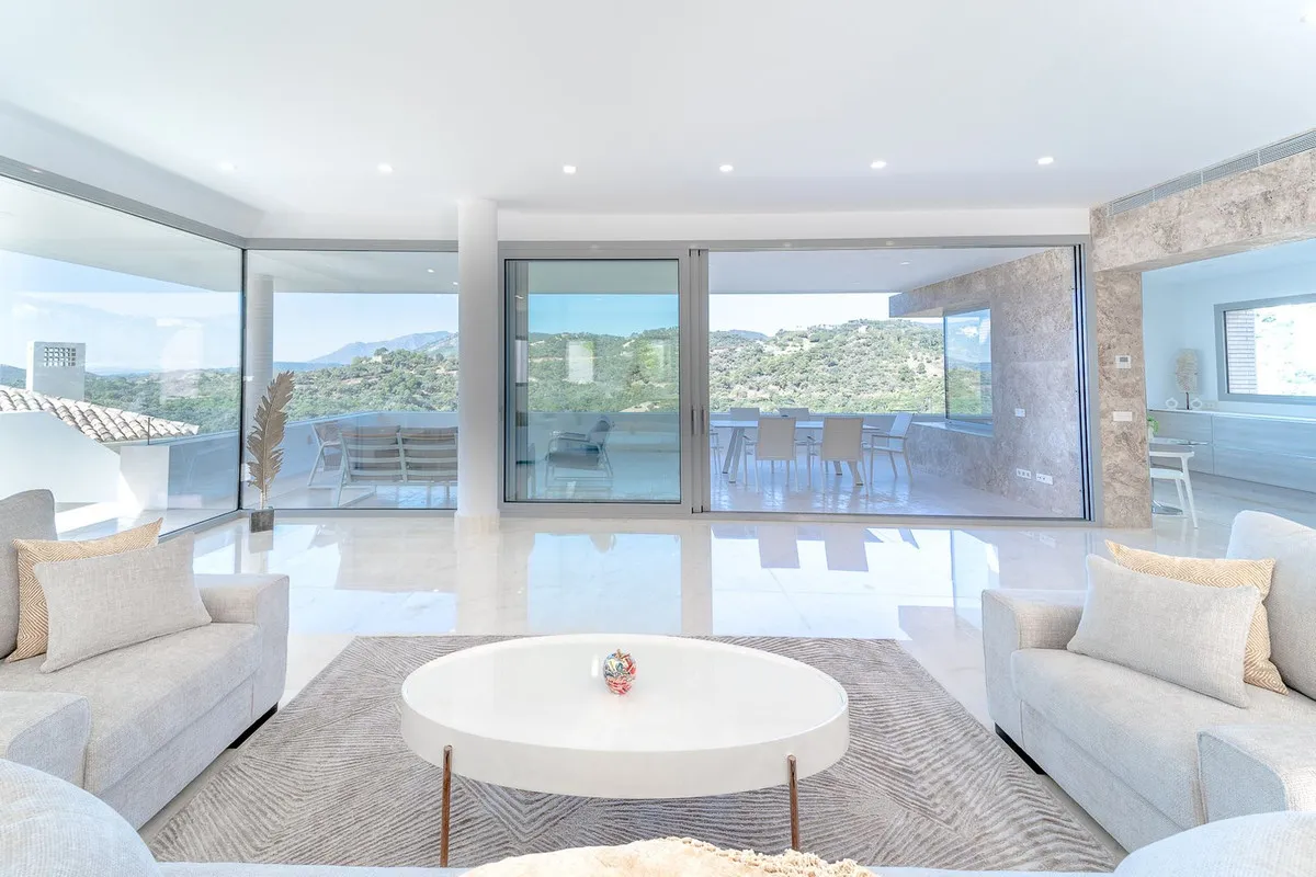 fa837275-5f0e-4594-acf6-d3896e3979a6