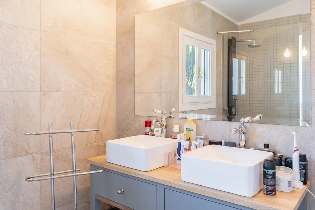 c7c59884-5e88-43a8-a9e1-50047e879664