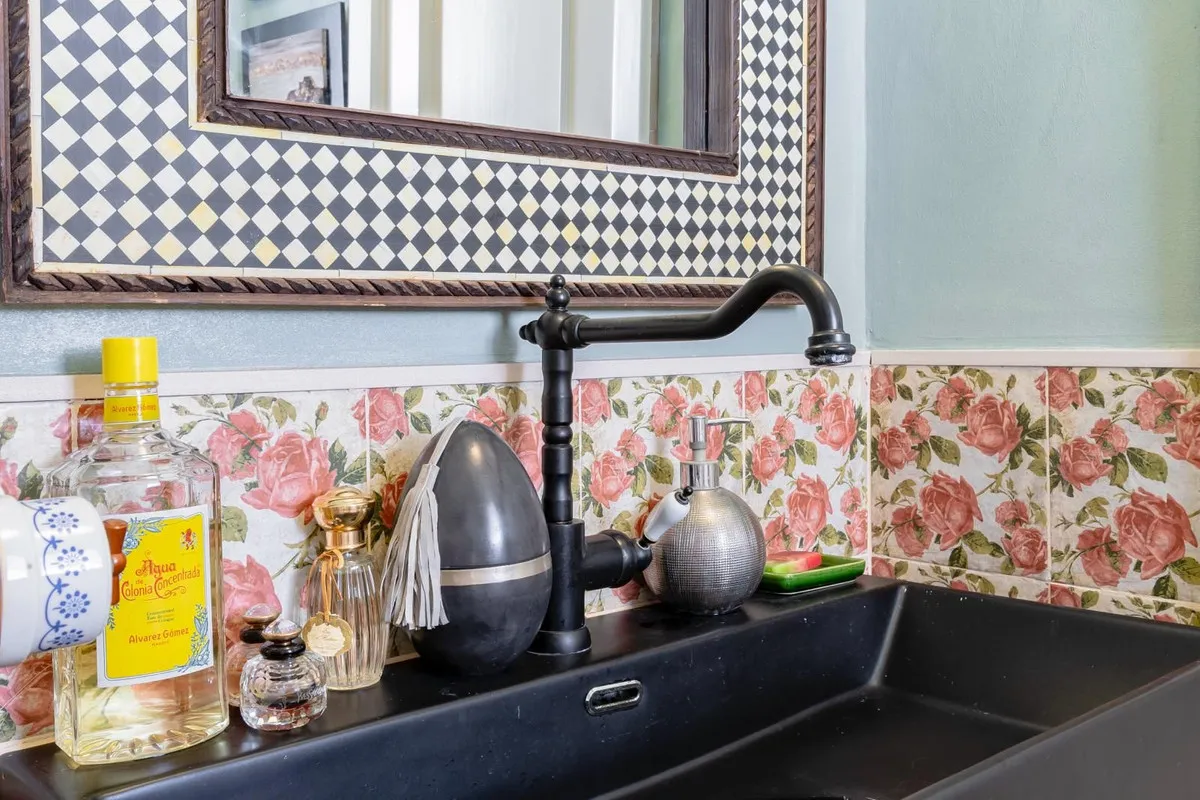 dcf405d4-3f66-4fca-b59a-8c3f73870146