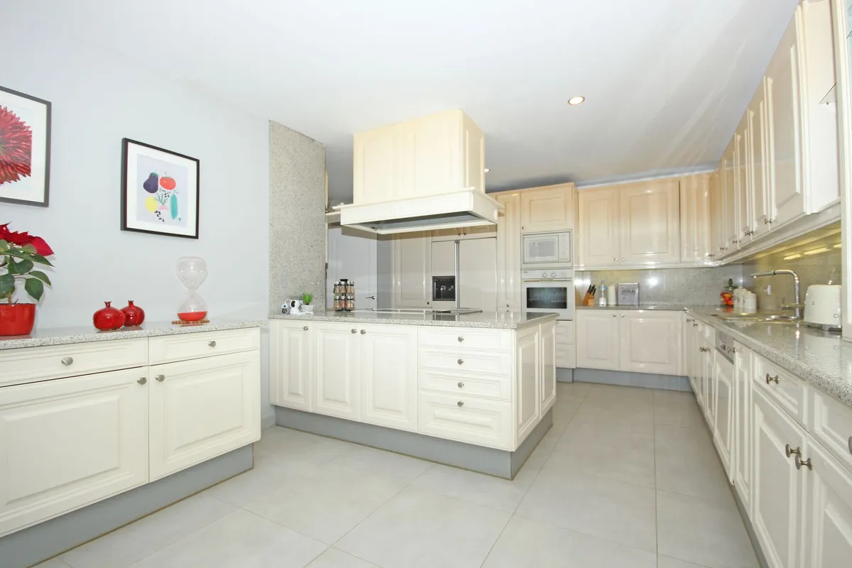 1622ac30-e9a3-4151-a049-1f6414bc7581