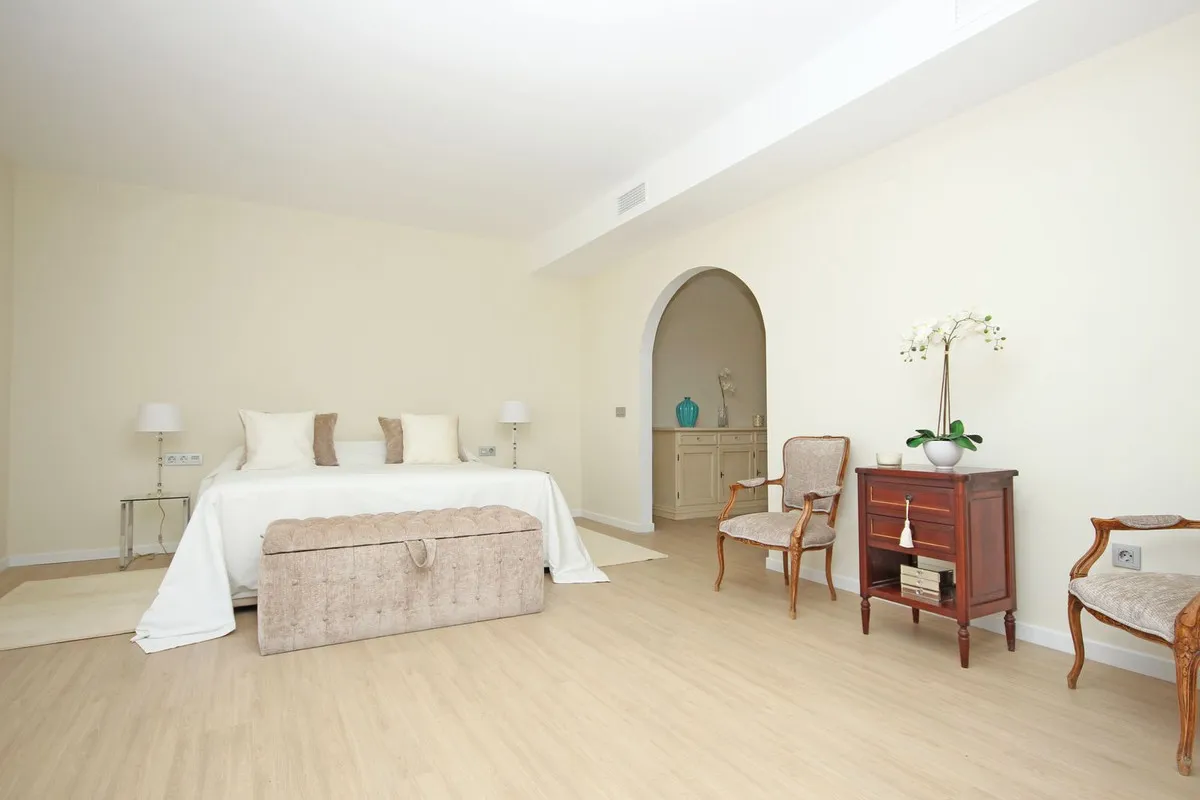 af7f2cf8-1550-4d41-8f1e-45d3477c7ad0