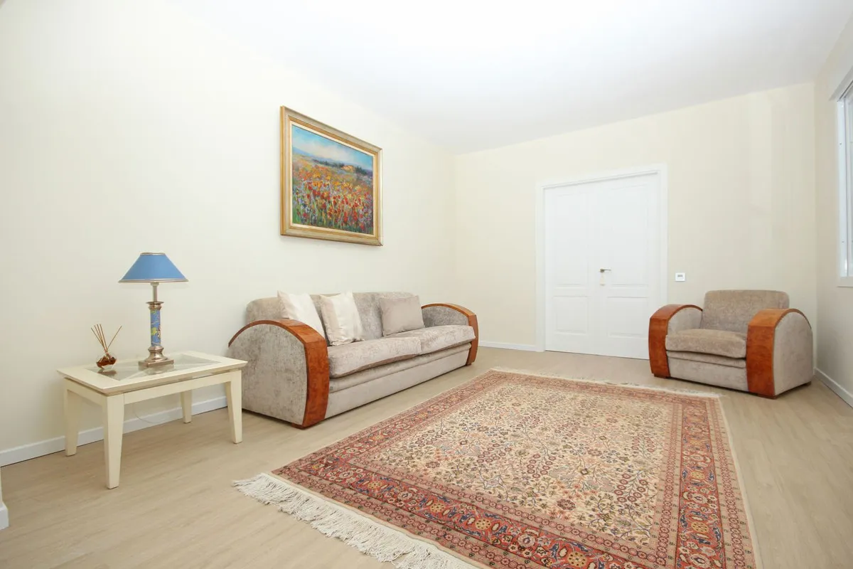 b269ed2b-9078-47f7-9a1e-0d2cc6fbd8a9