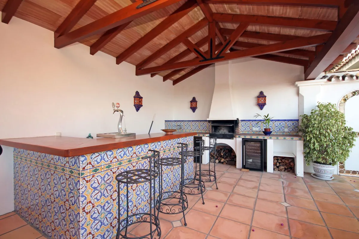 e798f460-745f-4b0a-9a09-0791ea8ce09a