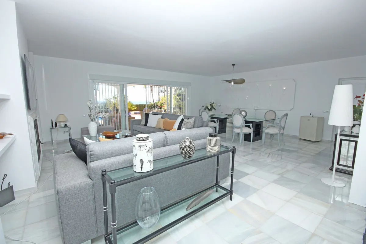 eb4493a6-ddc3-427e-a280-7af9226b258c