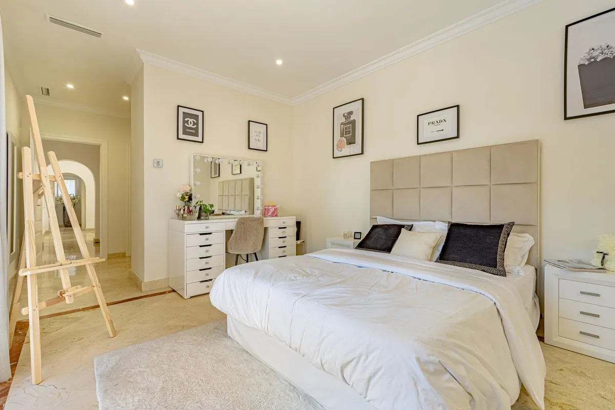 9553629a-8bd9-48be-8b92-f0c1bcd62102