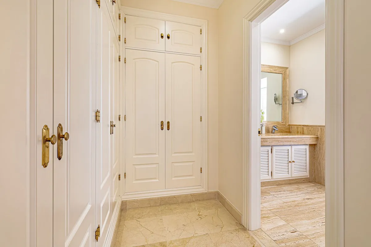 a68bb2d9-cae0-4e02-bd9a-3c2dd2258902