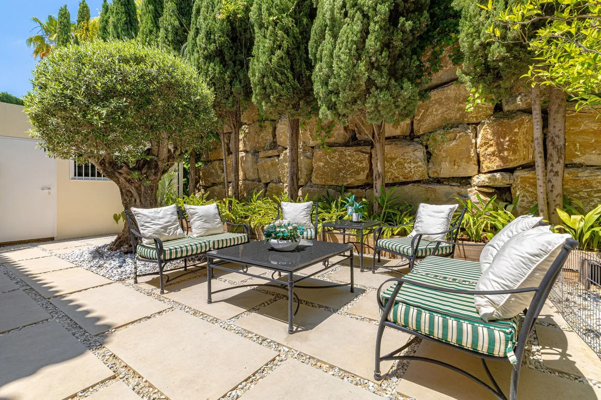 fb439945-93c5-4397-aff1-e07849dd532e