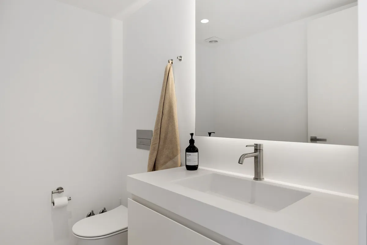 6f959bca-5180-4f34-a5f4-7ecf62db4757