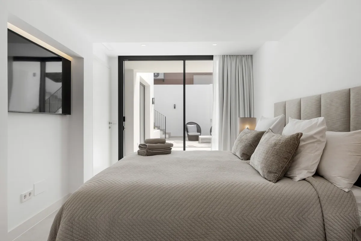 7200bd84-2a66-4679-a8c5-c7a8d832d015