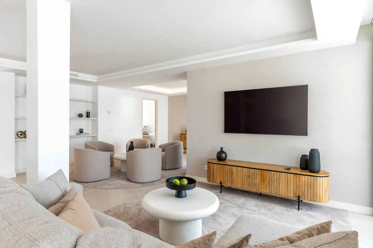 a3da8acf-c0e9-4e8a-a8f4-36feb8562d3b