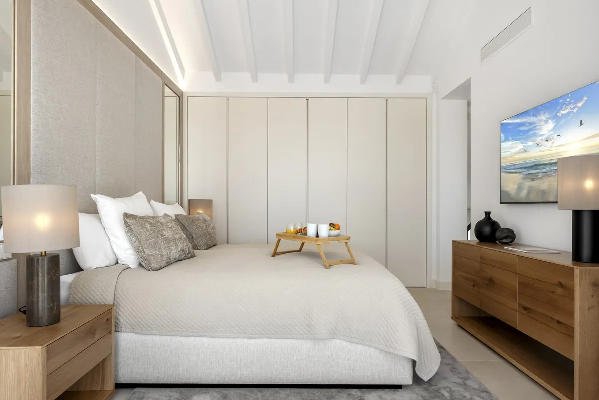 ca23100b-60a8-4398-8d94-4ce0fa455e4b