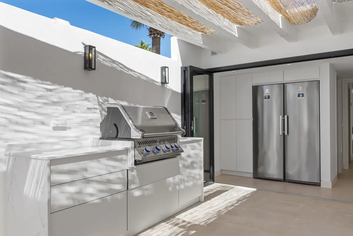 d41a8367-fce8-43a0-bb93-86de56b139a7