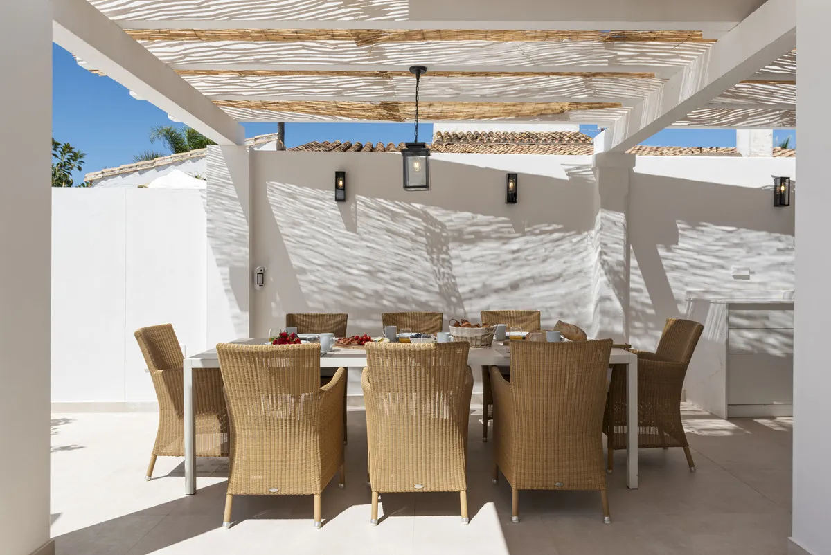 e8a92144-bce4-47db-be4e-46f2a95482cc