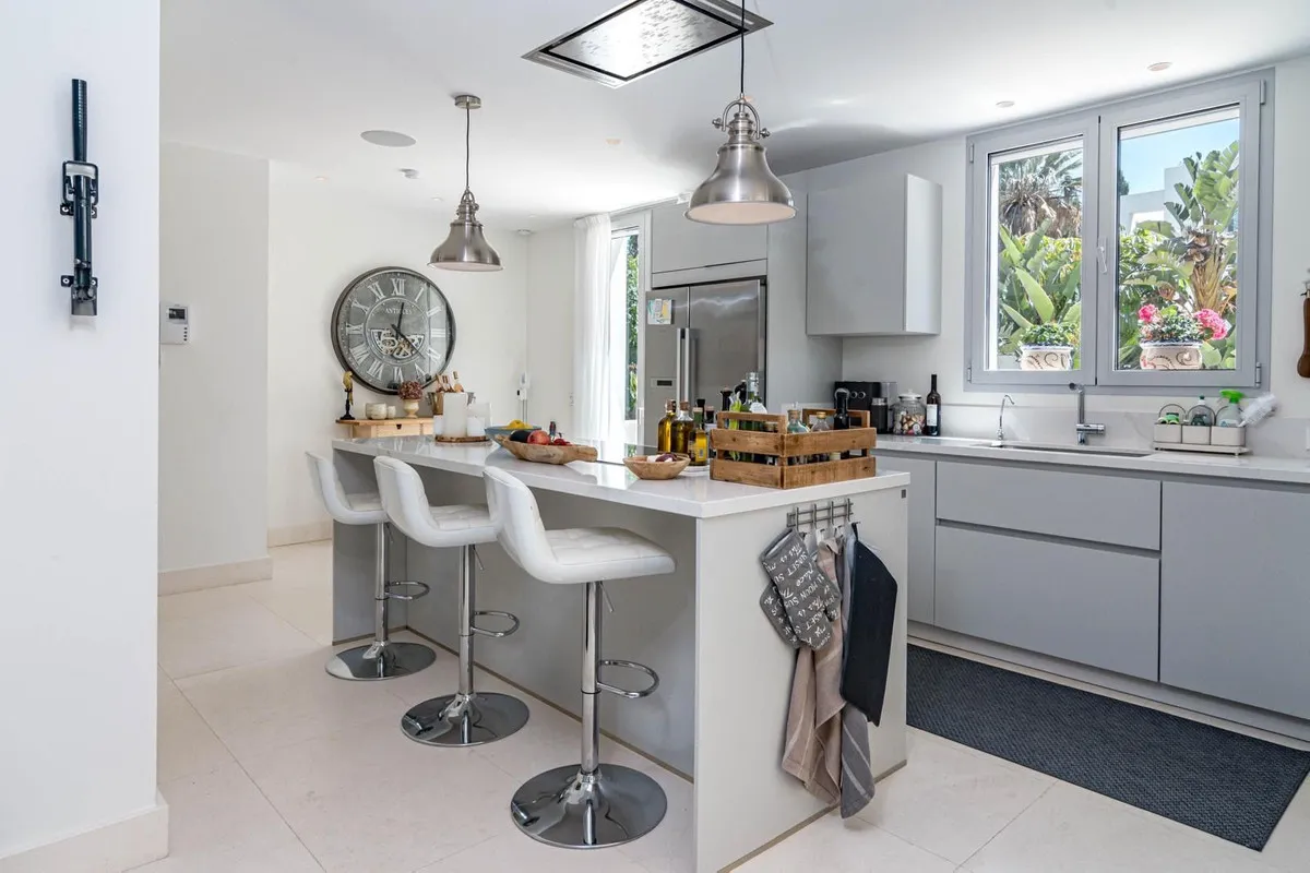 2d3bcfd5-5776-4c63-9972-01a6c5bbde5f