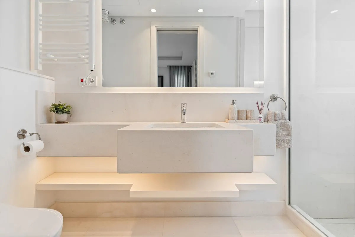 ccf01043-a575-4938-8c72-86b7bfb51940