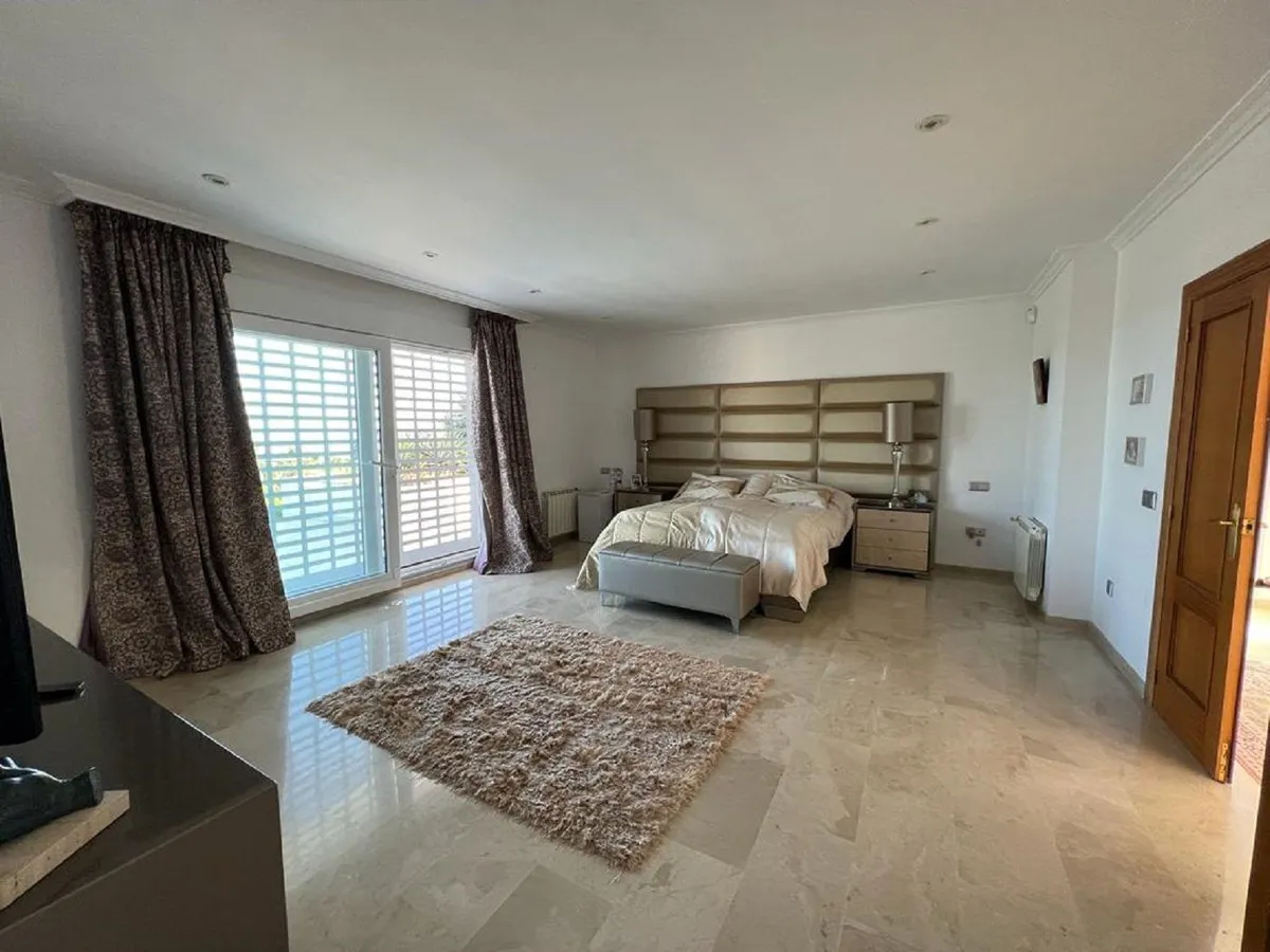 2c32b933-f116-47ef-8d6a-e7c161054945