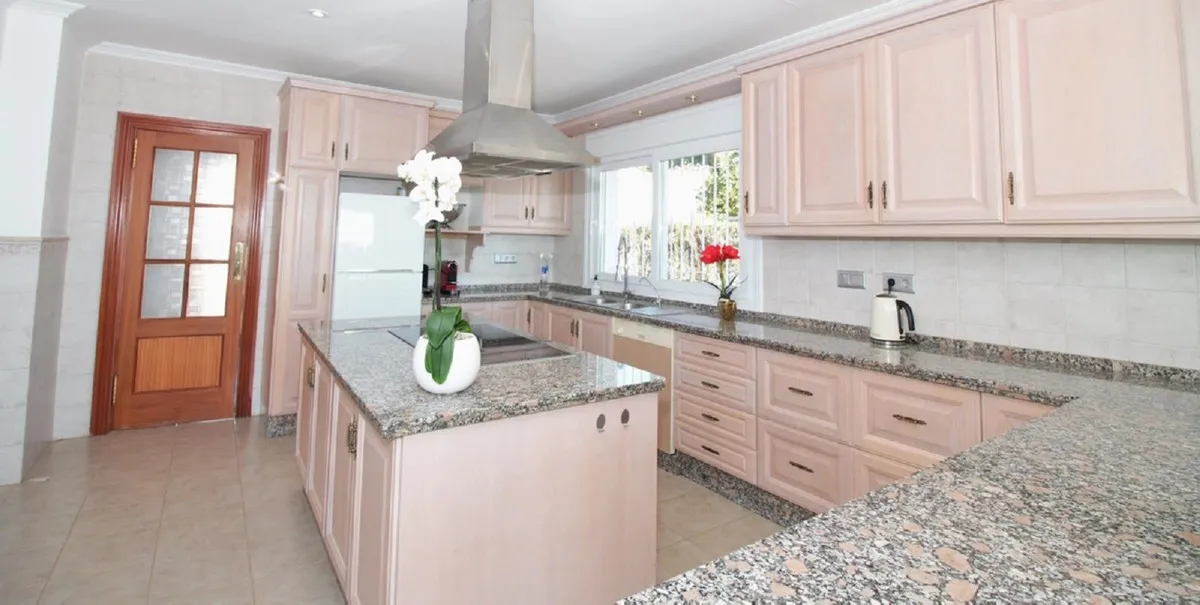 6f59f98e-916e-480d-97ad-c25768bb7c9d