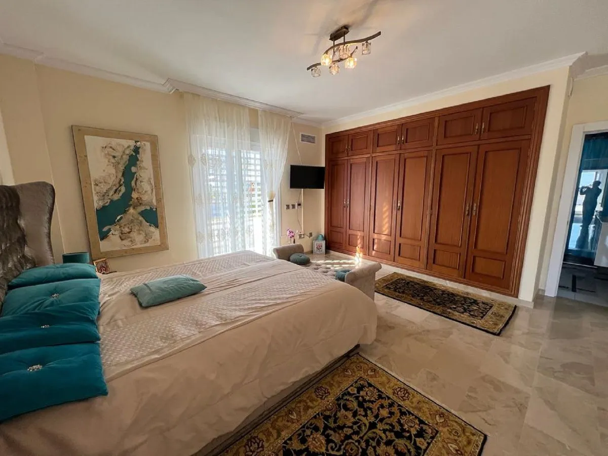 f69737b1-81de-4b2c-8e47-e42e68a1aef3