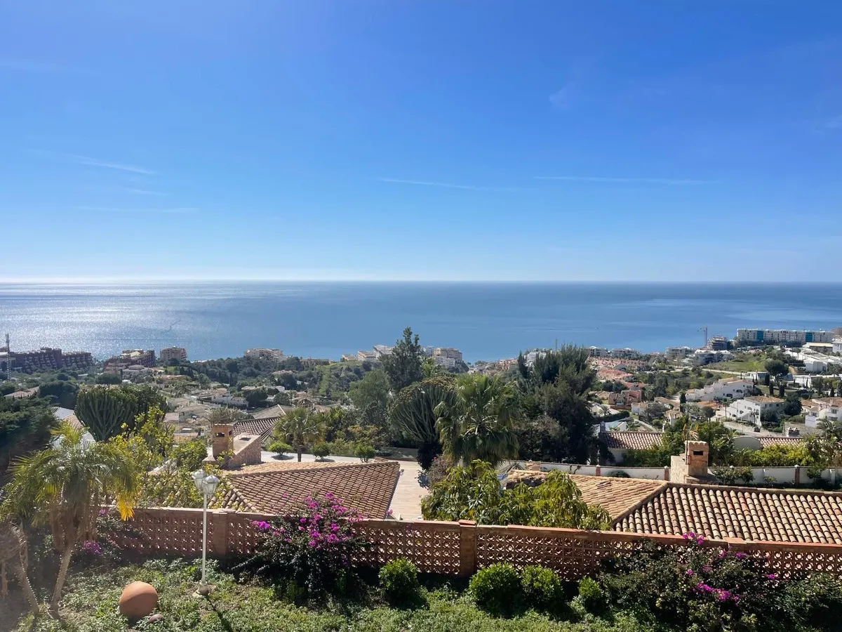 d9f74498-4d18-43ec-baaf-40afc50a9381